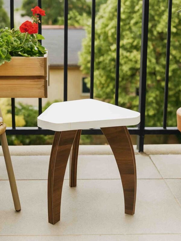 RayTrees White  three leg pengonal Table